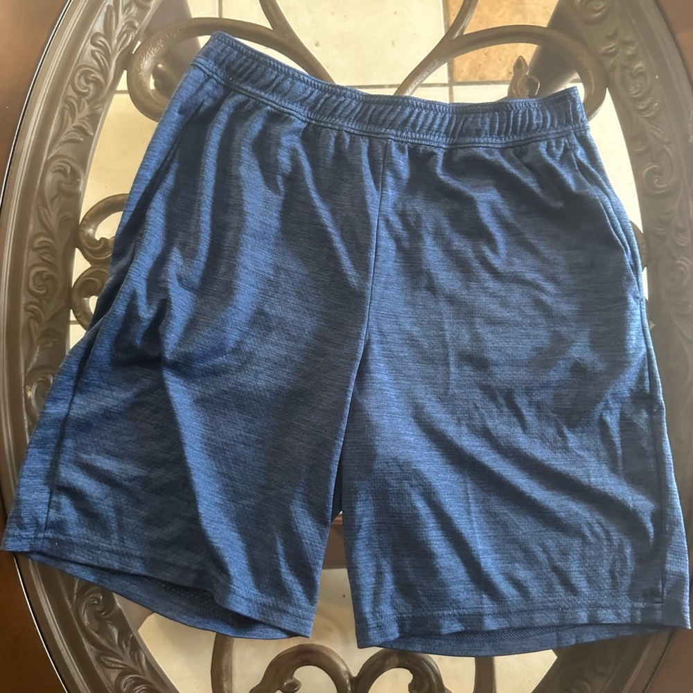 All in motion shorts